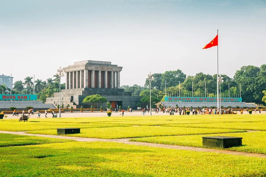 Ba Dinh Square Ho Chi Minh Mausoleum — Ba Dinh Square