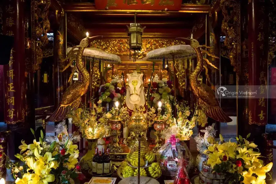 Bach Ma Temple White Horse Altar — Bach Ma Temple