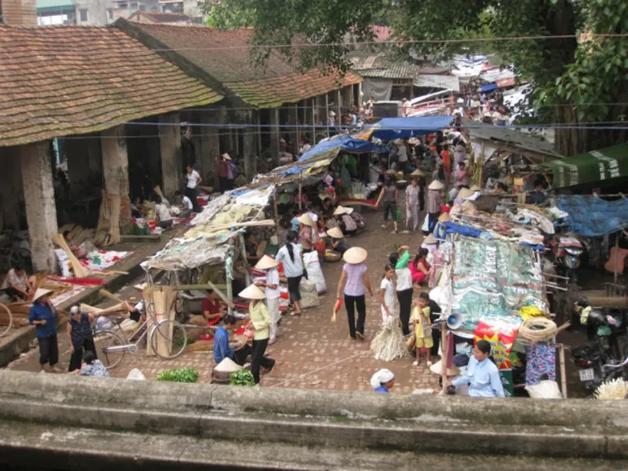 Chuong Village Vietnamese Conical Hat Craft — Chuong Conical Hat Village