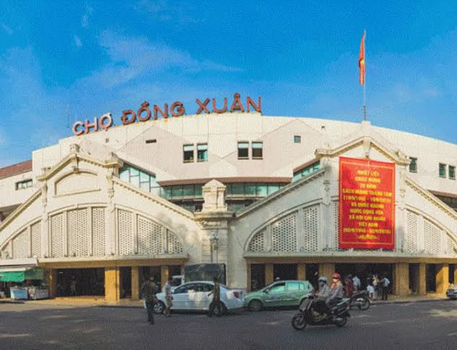 Dong Xuan Market Shopping Stalls — Dong Xuan Market